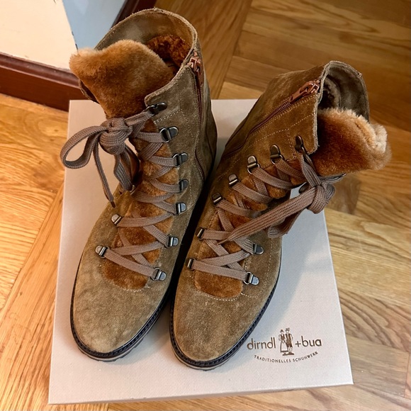 Dirndl and Bua warm faux fur suede snow boots. 39 - Picture 3 of 8